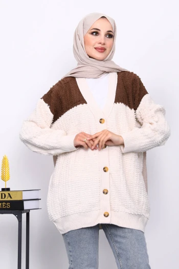 Krem V Yaka Düğmeli Triko Hırka