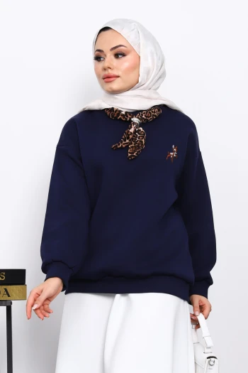 Lacivert Fular Aksesurlı Ceylan İşlemeli Üç İplik Sweat
