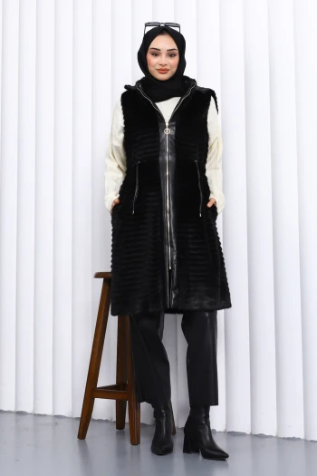 Siyah Deri Garnili Angora Yumoş Yelek