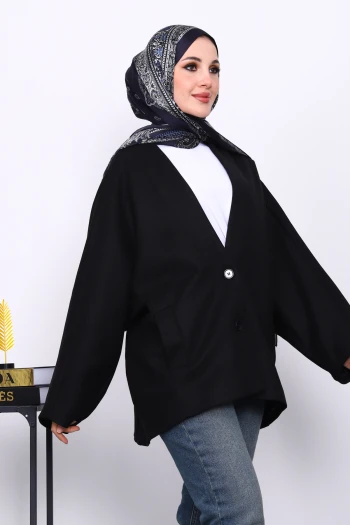 Siyah Düğme Detaylı Astarlı Kaşe Ceket