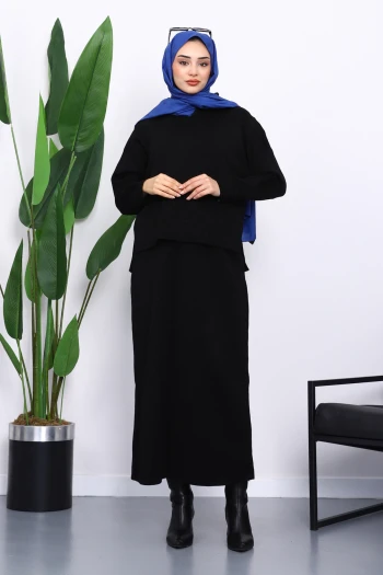 Siyah Gömlek Yaka Triko Etekli Takım