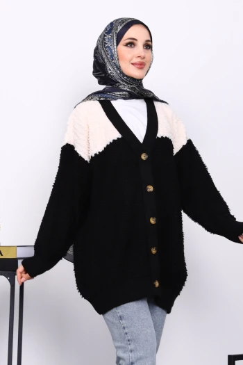 Siyah V Yaka Düğmeli Triko Hırka