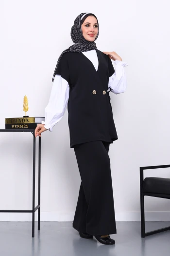 Siyah Yelek Pantolonlu Cupra Modal Takım