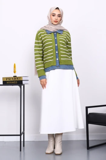 Yeşil Düğmeli Kot Detaylı Triko Hırka