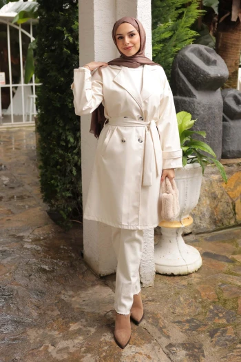 Ekru Bel Kuşaklı Düğmeli Trençkot