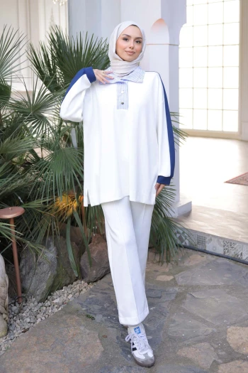 Ekru Gömlek Garnili Yaka Çıtçıtlı Modal Sweat