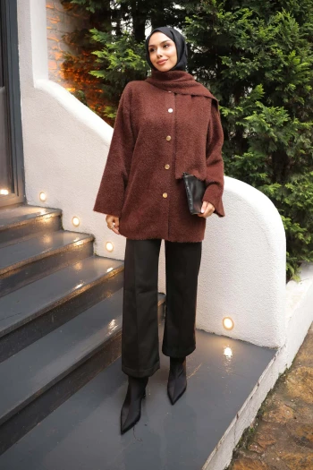 Kahverengi Atkı Detaylı Angora Yumoş Triko Hırka