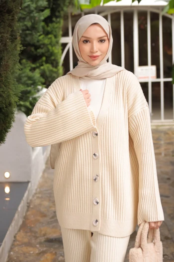 Krem Selanik Örme Hırka Pantolonlu Triko Takım