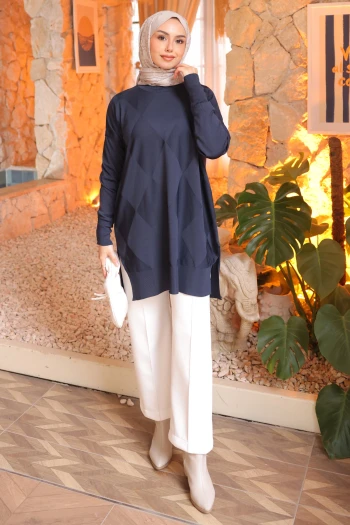 Lacivert Bisiklet Yaka Soğuk İplik Triko Tunik