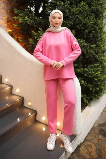 Pembe Omzu Taşlı Scuba Takım