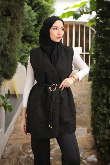Siyah Bel Bağlamalı Kaşe Yelek