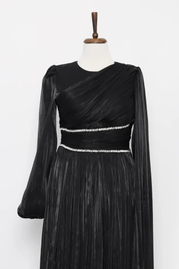 Siyah Bel Büzgülü Taşlı Abiye