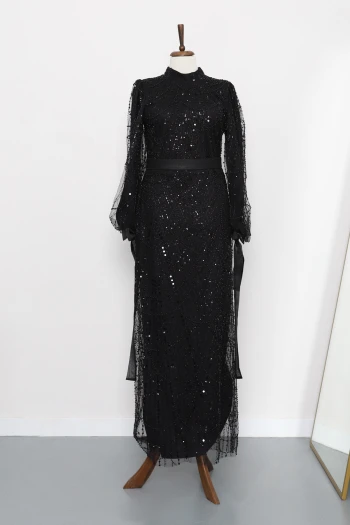 Siyah Boncuklu Payetli Kemerli Abiye