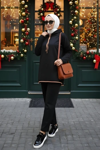Siyah Kapüşonlu Tunik Pantolonlu Takım