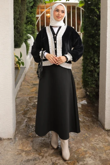 Siyah Piliseli Taş Detaylı Angora Yumoş Triko Hırka