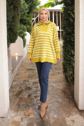 Yağ Yeşili Yaka Fermuarlı Çizgili Triko Kazak