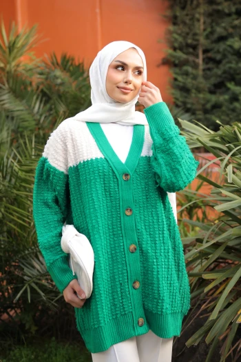 Zümrüt Yeşili V Yaka Düğmeli Triko Hırka