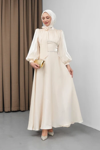 Bej Yakası Fiyonklu Beli Taş Detaylı Balon Kol Abiye