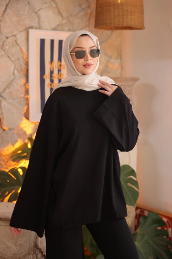 Siyah Bisiklet Yaka Sweat Pantolonlu Takım