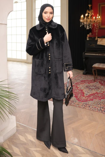 Siyah Cepli Düğmeli Angora Kaban