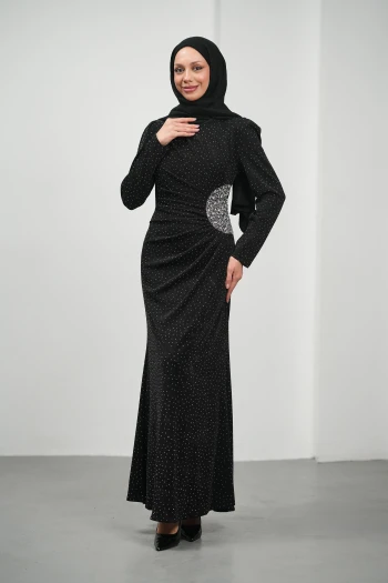 Siyah Önü Drapeli Taşlı Abiye