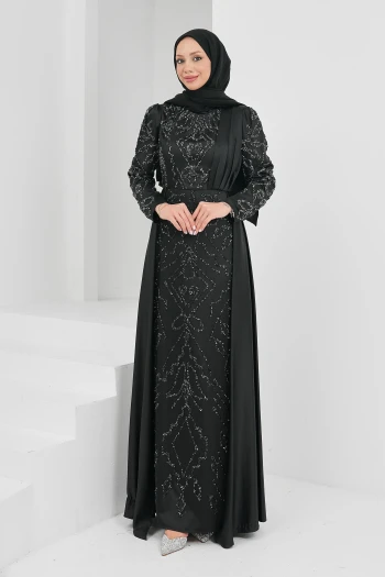 Siyah Önü Taşlı Saten Abiye
