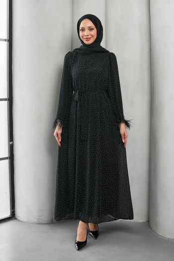 Siyah Serpme Taşlı Kolu Tüğlü Abiye