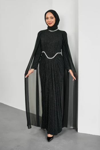 Siyah Yakası Ve Beli Taşlı Pelerin Detaylı Abiye