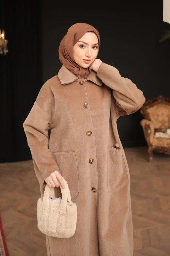 Vizon Cepli Düğmeli Angora Kaban