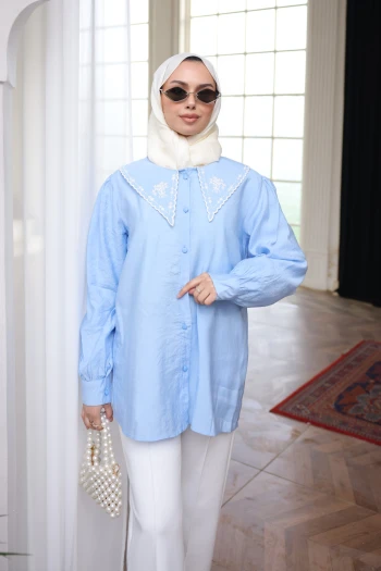 Bebe Mavi NFC-5345 Yaka Nakışlı Düğmeli Gömlek