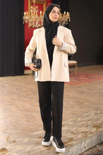 Bej Çizgili Astarlı Ceket