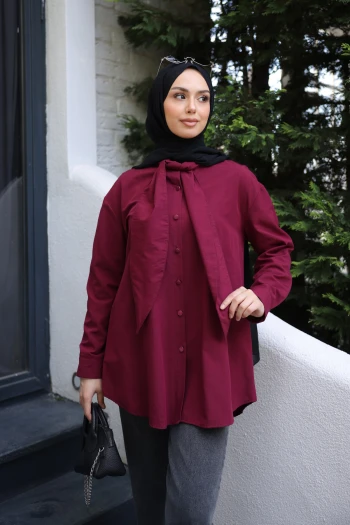 Bordo Yaka Bağlamalı Poplin Gömlek