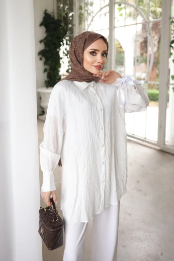 Ekru Kol Bağlamalı Gömlek