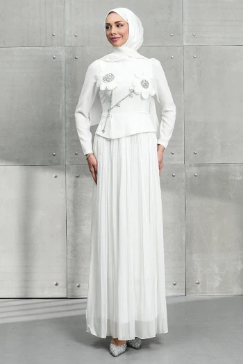 Ekru Papatya Detaylı Eteği Pliseli Taşlı Abiye