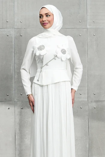 Ekru Papatya Detaylı Eteği Pliseli Taşlı Abiye