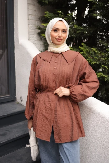 Kahverengi Bebe Yaka Bel Bağlamalı Gömlek