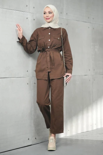 Kahverengi Bel Bağlamalı Cepli Ceket Pantolonlu Kot Takım