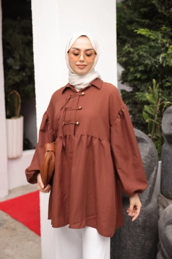 Kahverengi Kol Lastikli Önü Düğmeli Biyeli Tunik