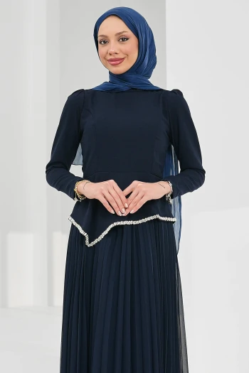 Lacivert Taş Detaylı Tasarım Abiye