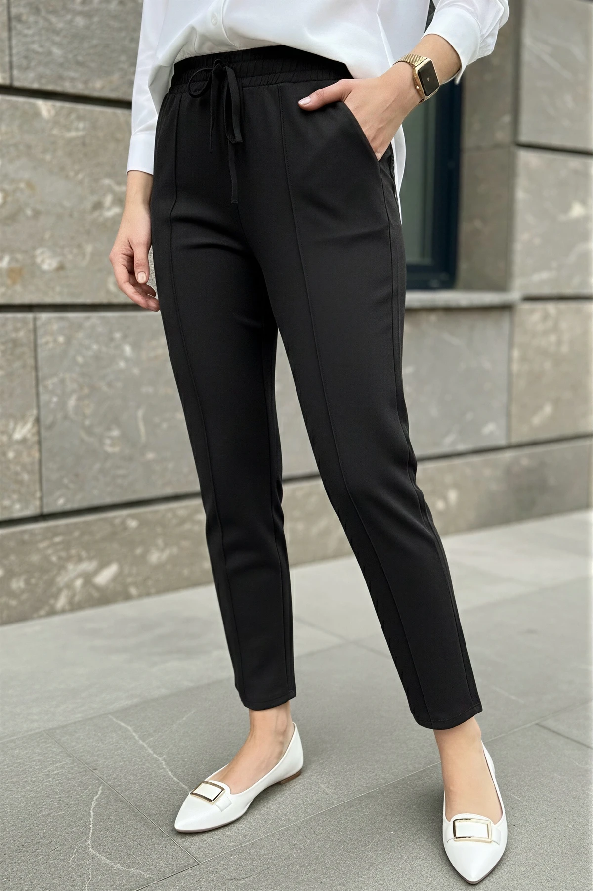 Siyah Bel Lastikli Çimalı Modal Pantolon