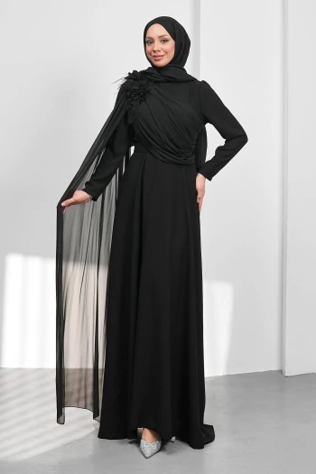 Siyah Çiçek Detaylı Kemerli Abiye