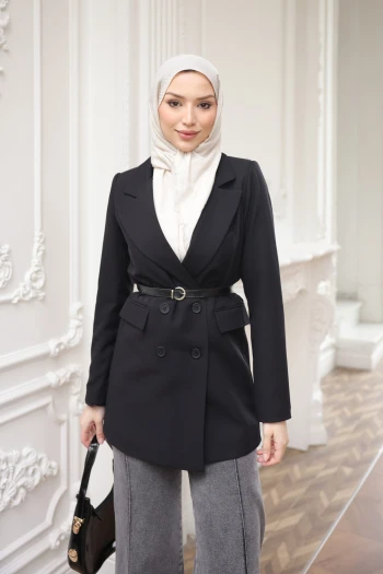 Siyah Kravuze Yaka Kemerli Astarlı Ceket