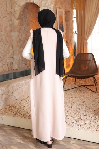 Bej Bel Kuşaklı Kolları Fırfırlı Elbise