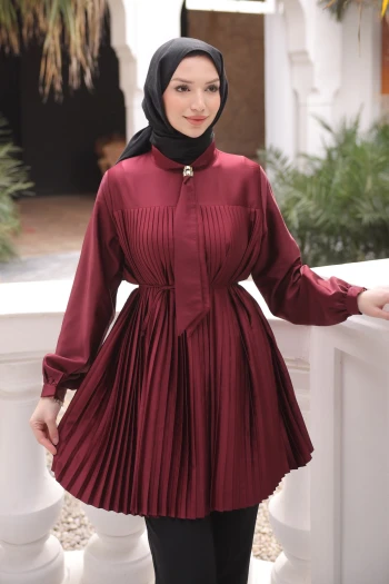Bordo Fular Yakalı Piliseli Saten Tunik