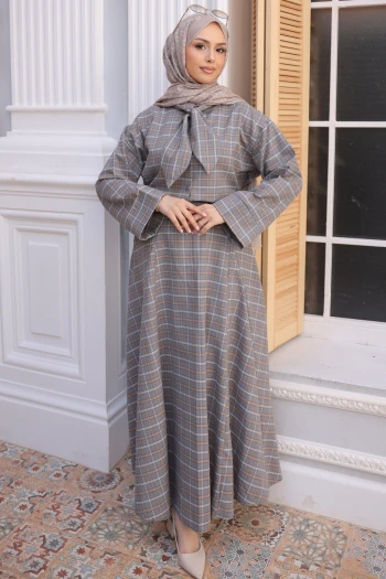Gri Ekose Yaka Detaylı Gömlek Etekli Takım