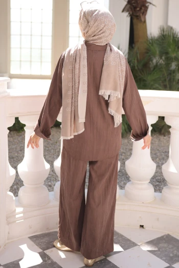 Kahverengi Önü Taş Detaylı Düğmeli Tunik Pantolonlu Takım
