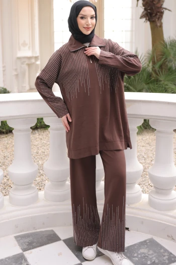Kahverengi Yaka Fermuarlı Taş Detaylı Tunik Pantolonlu Takım