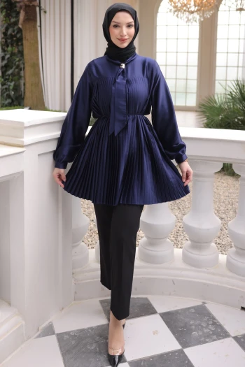Lacivert Fular Yakalı Piliseli Saten Tunik