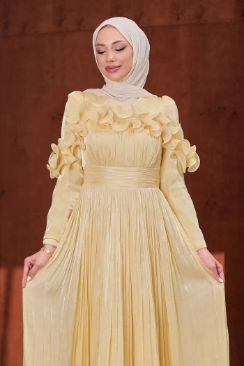 Sarı Yaka Ve Etek Ucu Fırfırlı Işıltılı Abiye