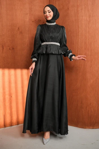 Siyah Beli Volan Detaylı Taşlı Janjan Saten Abiye